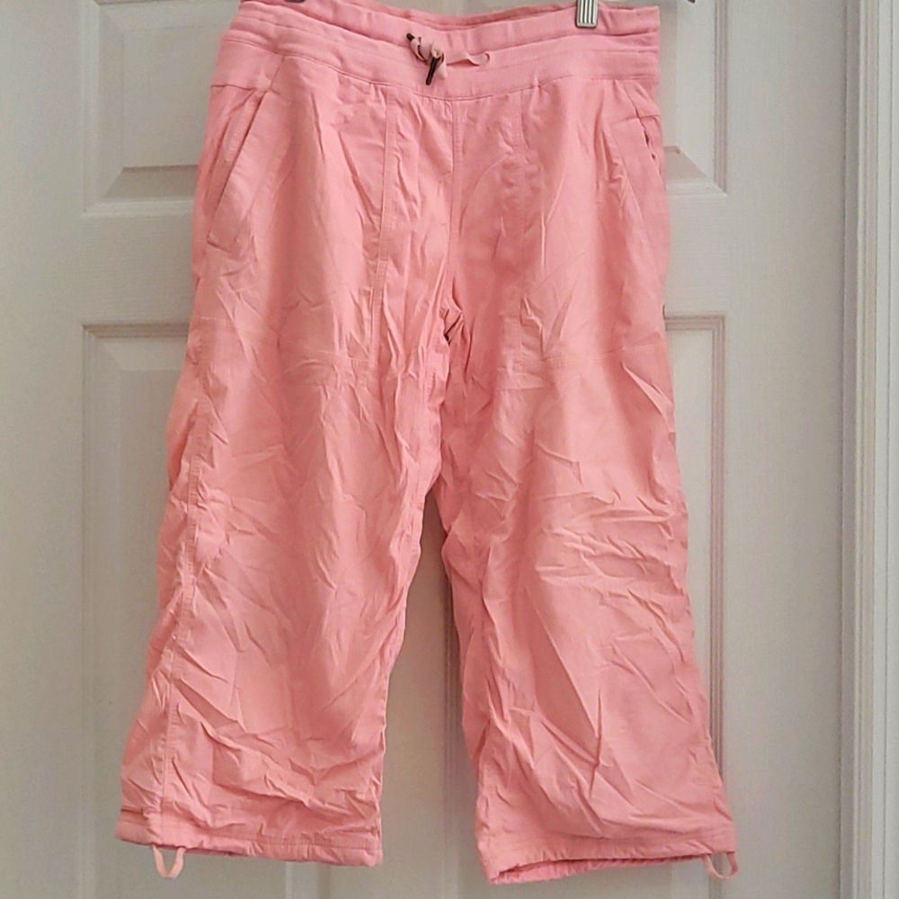 Lululemon Cropped Dance Studio 8